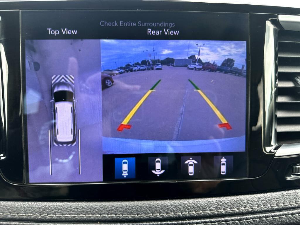 2017 Chrysler Pacifica Image 26