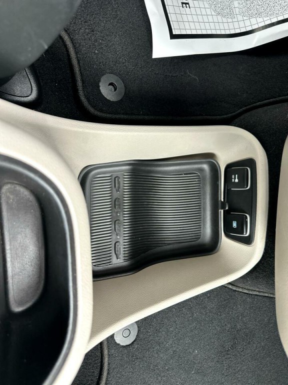 2017 Chrysler Pacifica Image 29