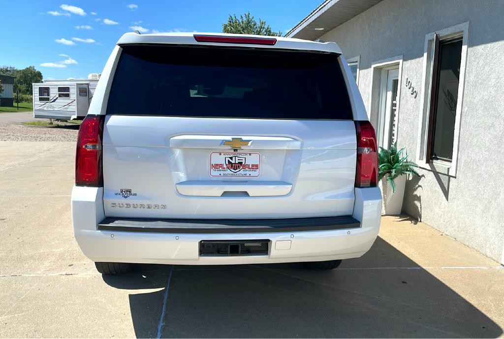 2020 Chevrolet Suburban Image 5