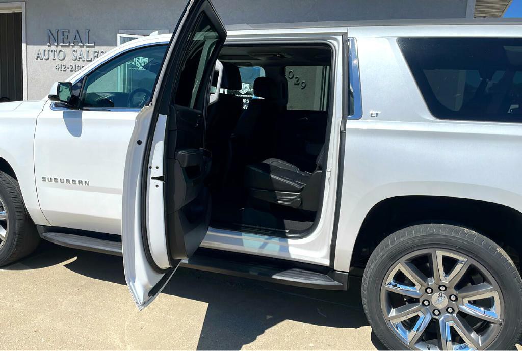 2020 Chevrolet Suburban Image 10