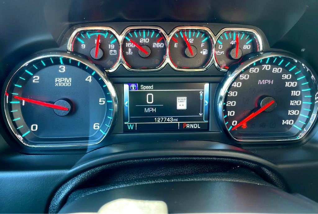 2020 Chevrolet Suburban Image 19