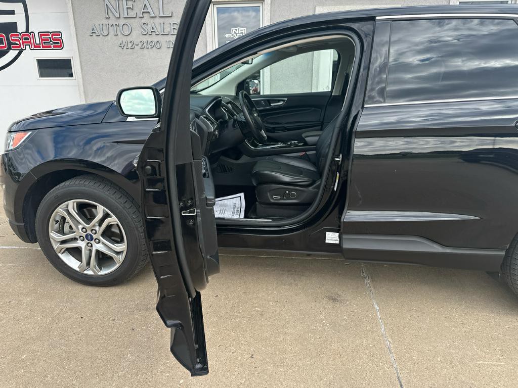 2016 Ford Edge Image 10