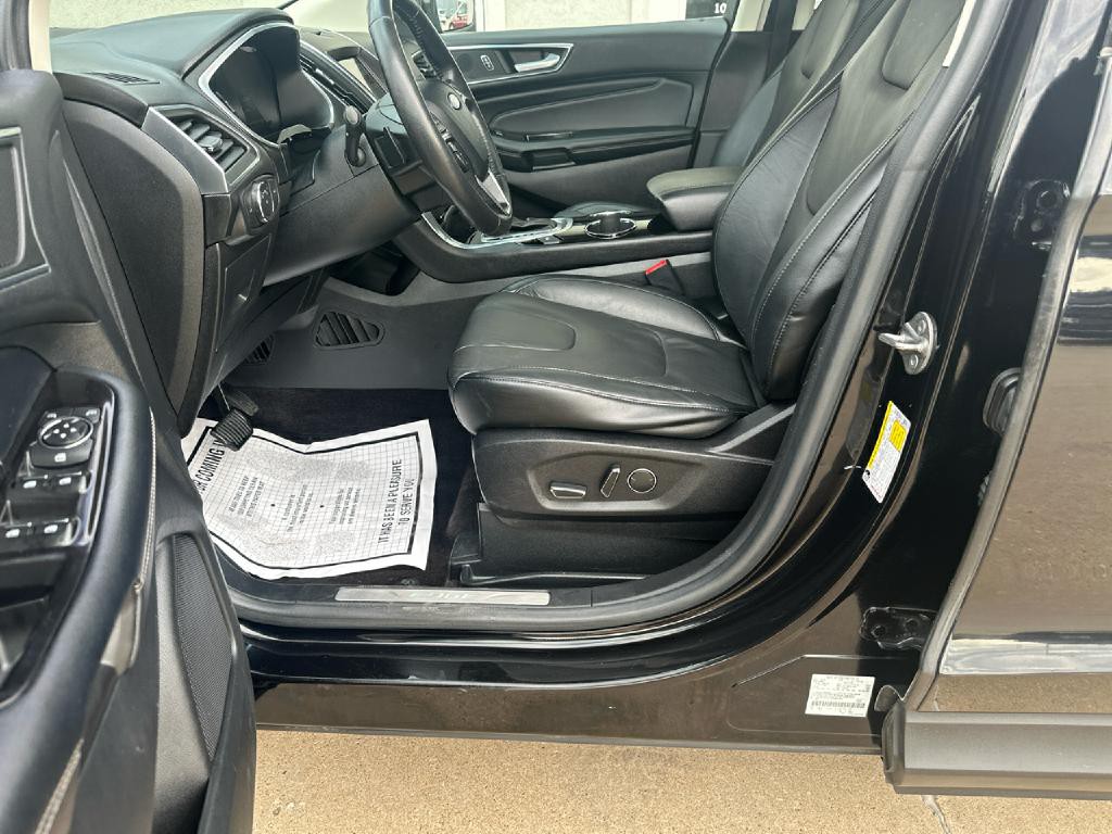 2016 Ford Edge Image 11