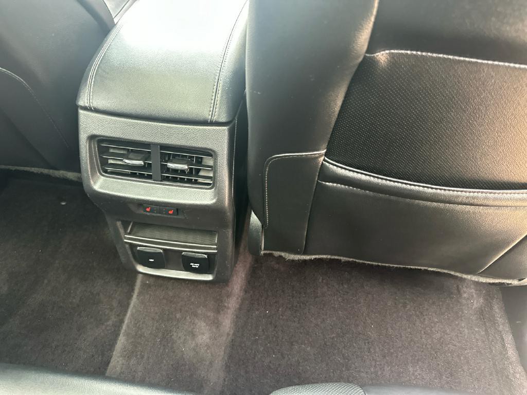 2016 Ford Edge Image 14