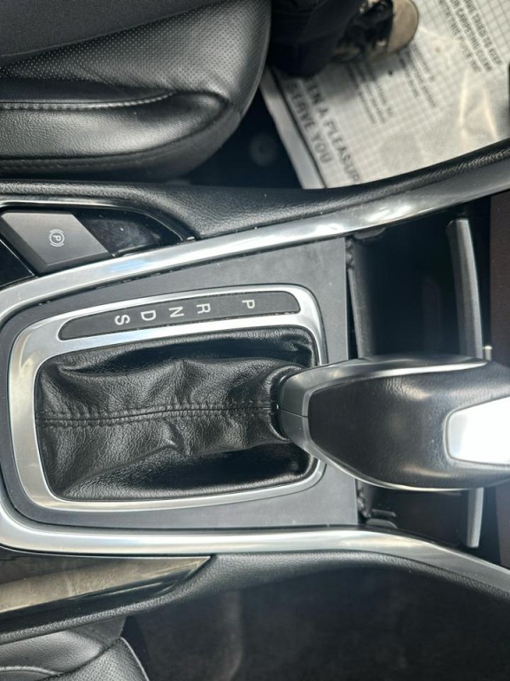 2016 Ford Edge Image 24