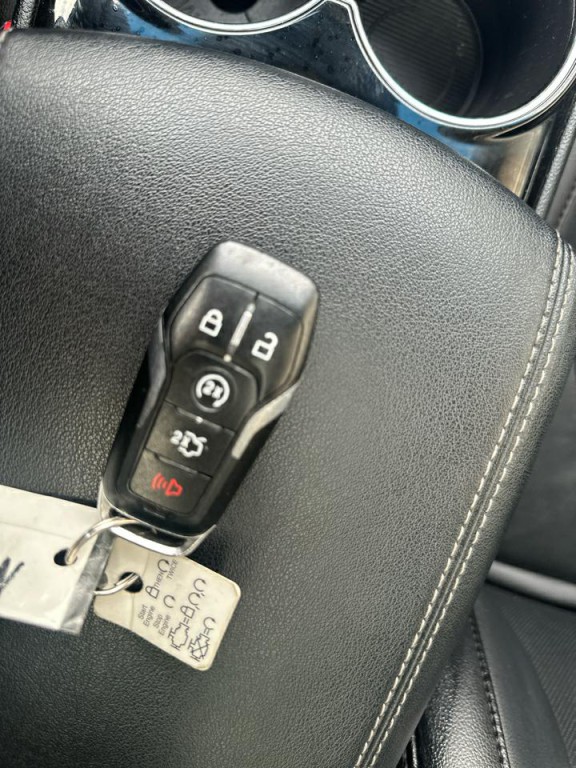 2016 Ford Edge Image 27