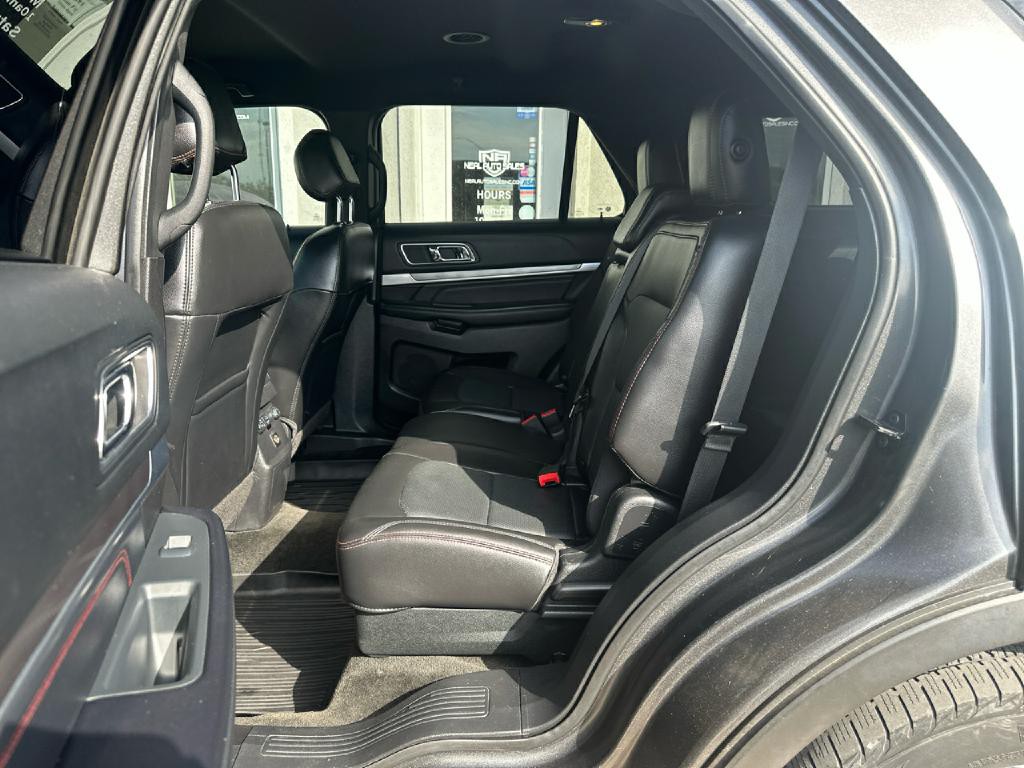 2017 Ford Explorer Image 9