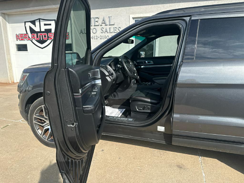2017 Ford Explorer Image 14