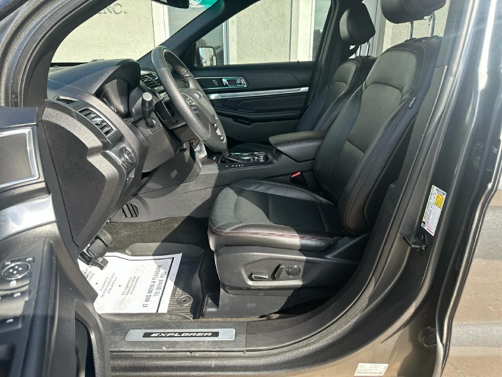 2017 Ford Explorer Image 15