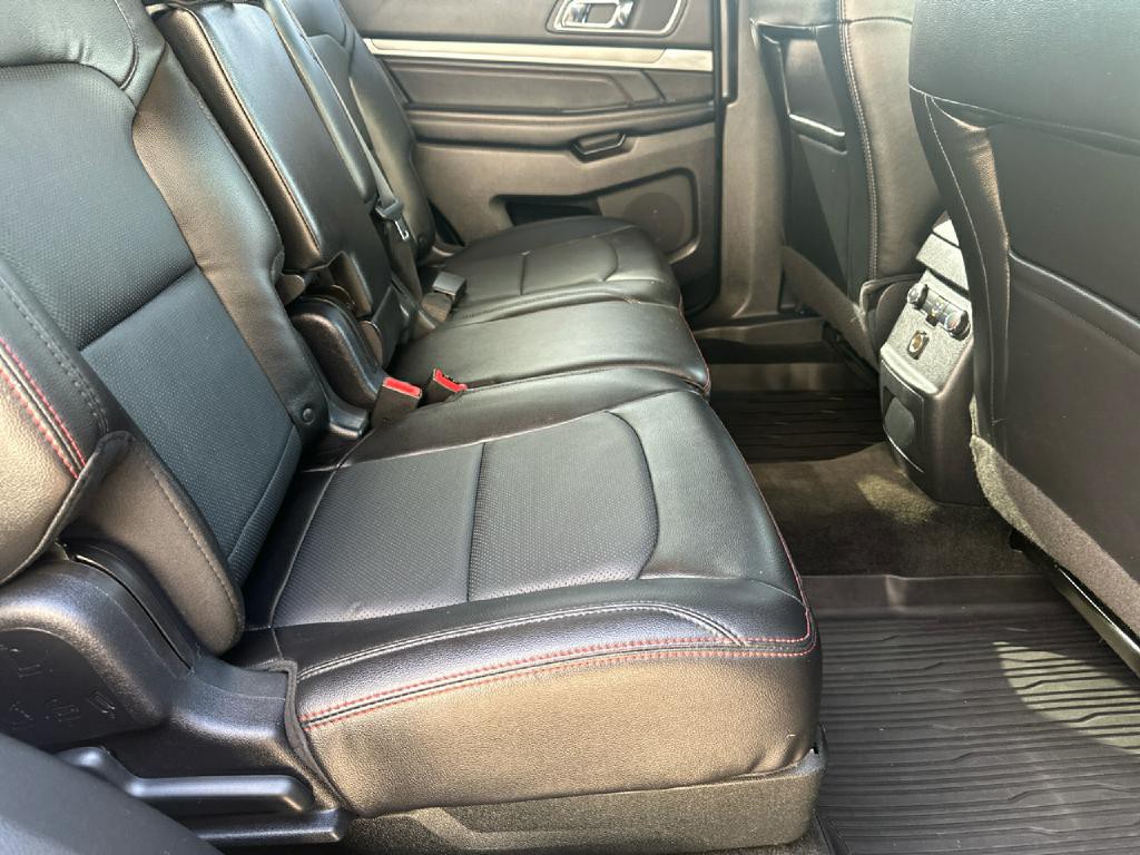 2017 Ford Explorer Image 17