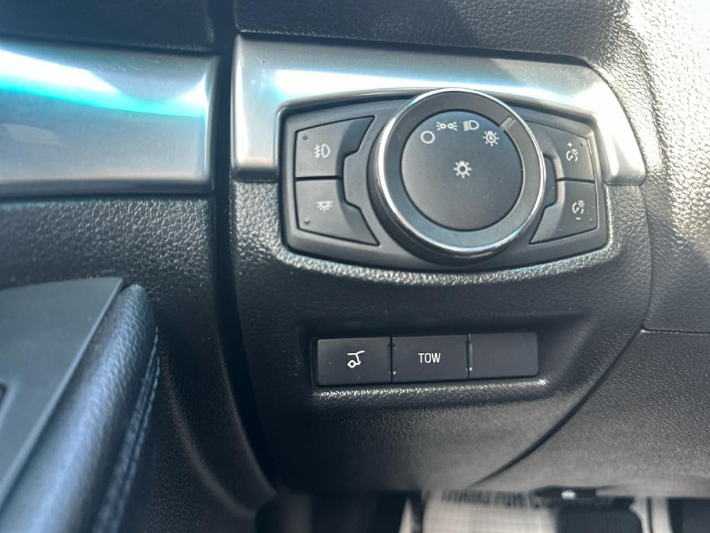 2017 Ford Explorer Image 21