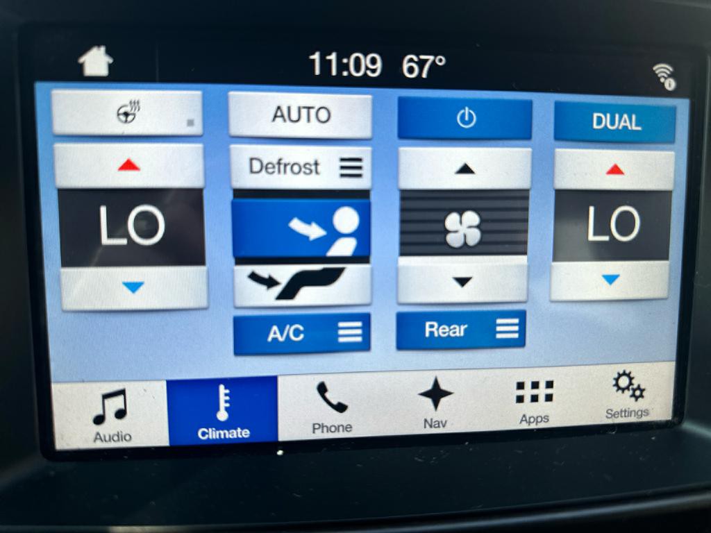 2017 Ford Explorer Image 24