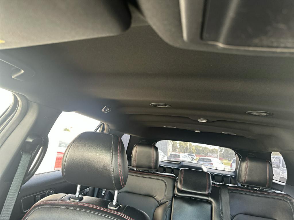 2017 Ford Explorer Image 30