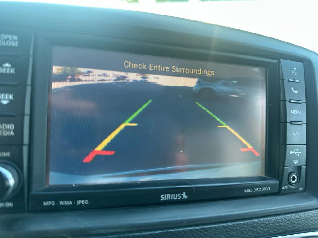 2012 Chrysler Town & Country Image 21