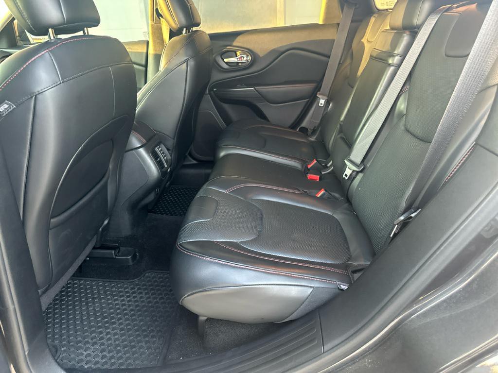 2016 Jeep Cherokee Image 8