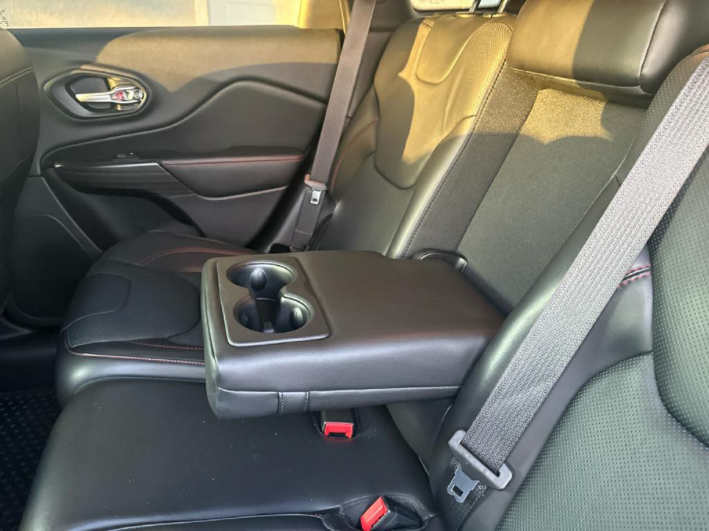 2016 Jeep Cherokee Image 10