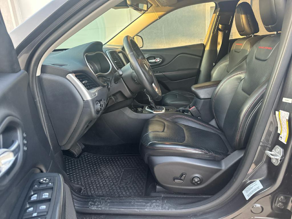 2016 Jeep Cherokee Image 12