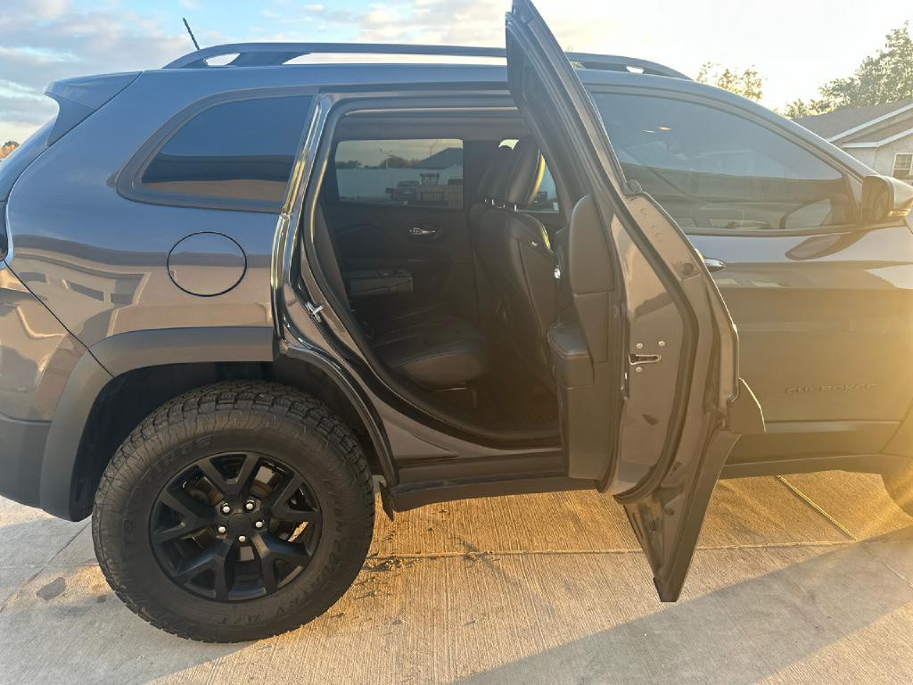 2016 Jeep Cherokee Image 13