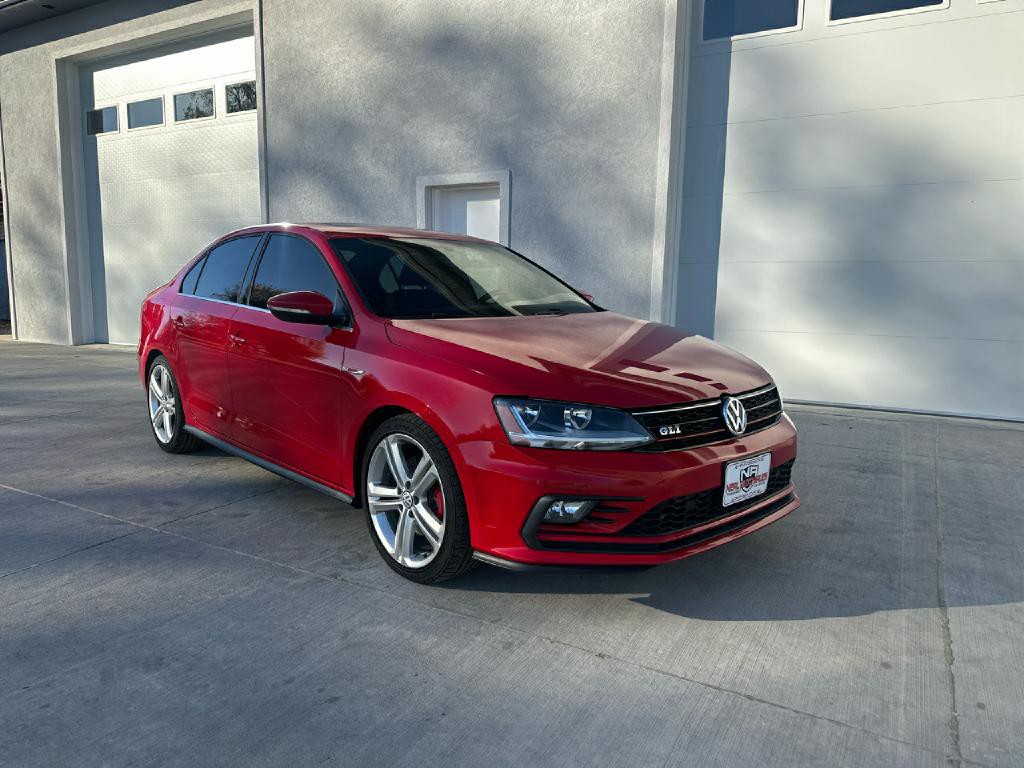 2017 Volkswagen Jetta Image 2