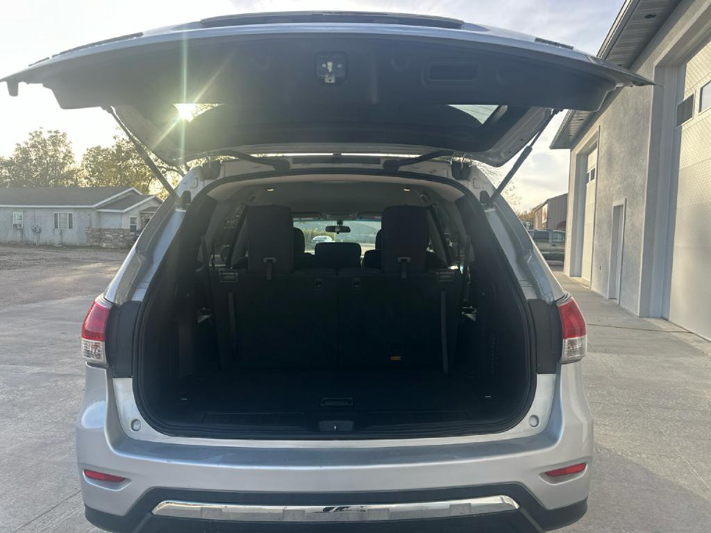 2014 Nissan Pathfinder Image 8