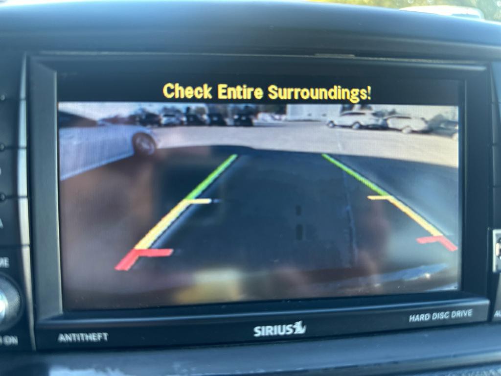 2016 Chrysler Town & Country Image 22