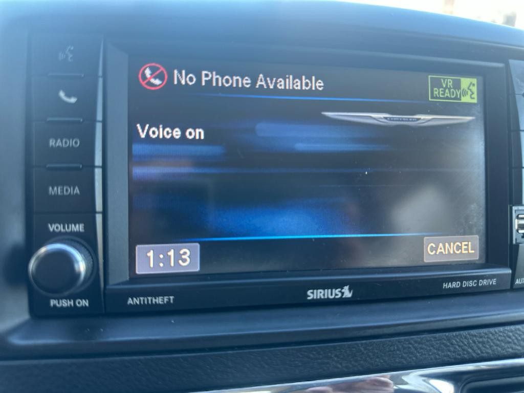 2014 Chrysler Town & Country Image 19