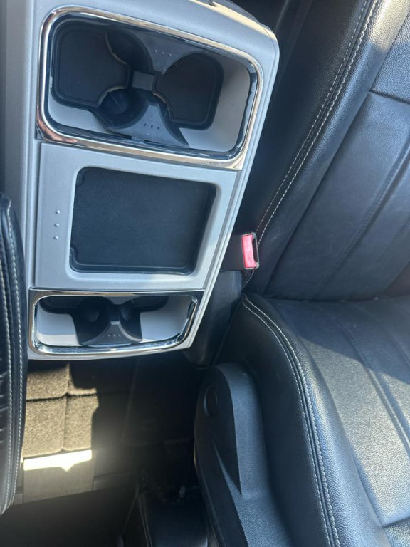 2014 Chrysler Town & Country Image 23