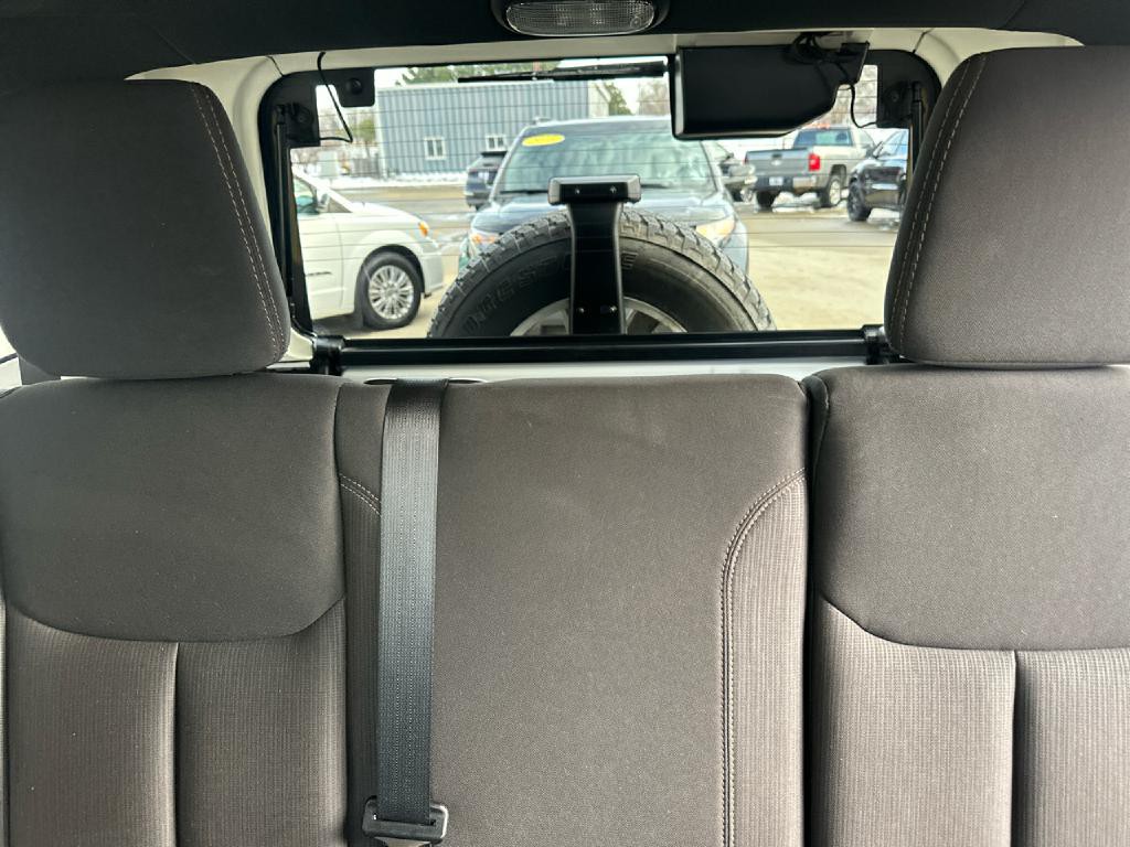 2015 Jeep Wrangler Unlimited Image 14