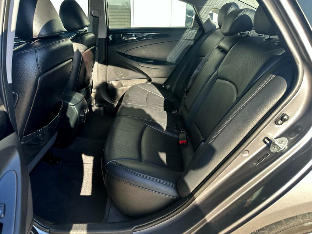 2011 Hyundai Sonata Image 7