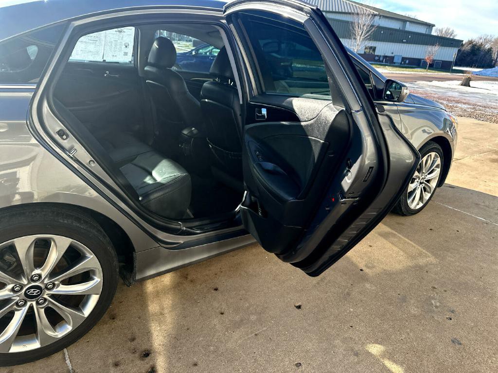 2011 Hyundai Sonata Image 8