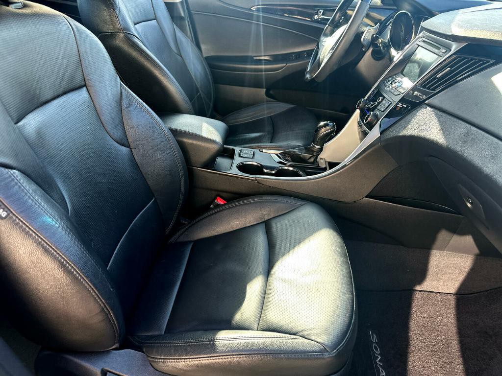 2011 Hyundai Sonata Image 12