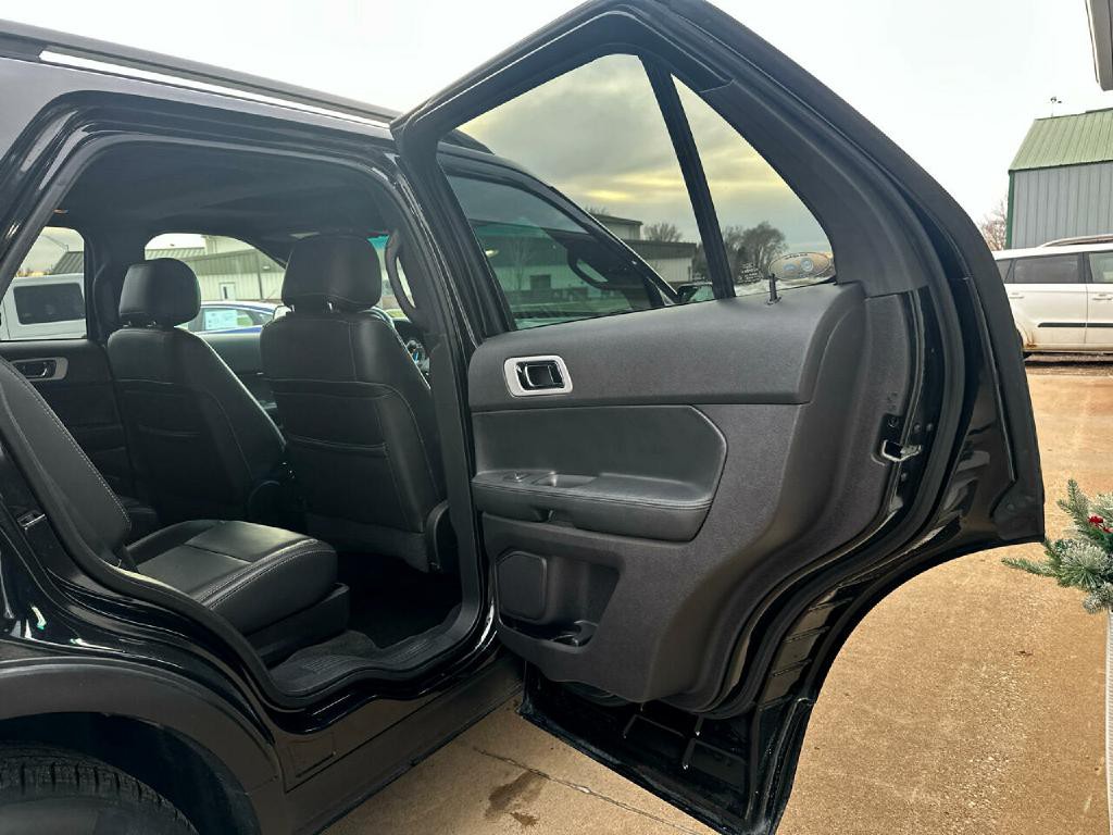 2015 Ford Explorer Image 15