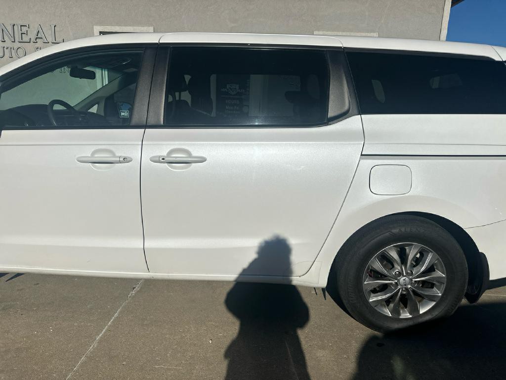 2020 Kia Sedona Image 8