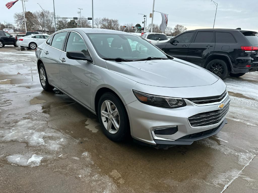 2018 Chevrolet Malibu Image 4