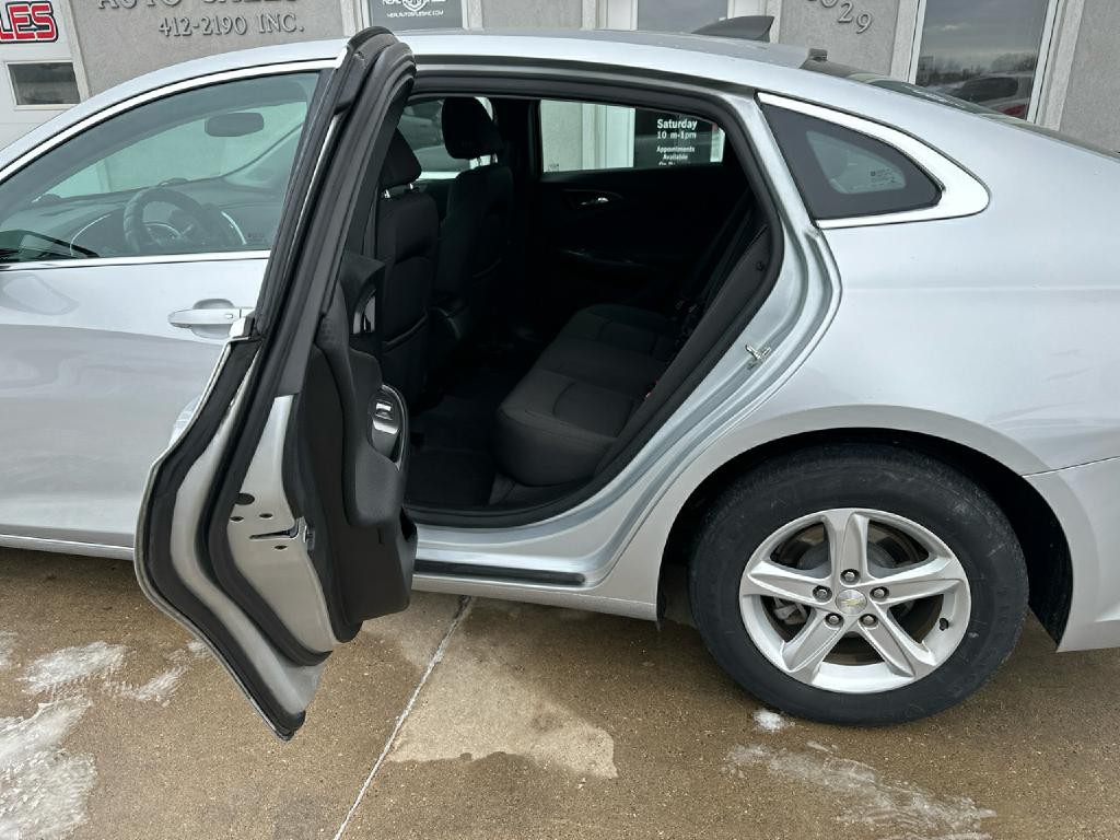 2018 Chevrolet Malibu Image 6