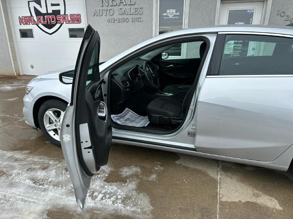 2018 Chevrolet Malibu Image 8