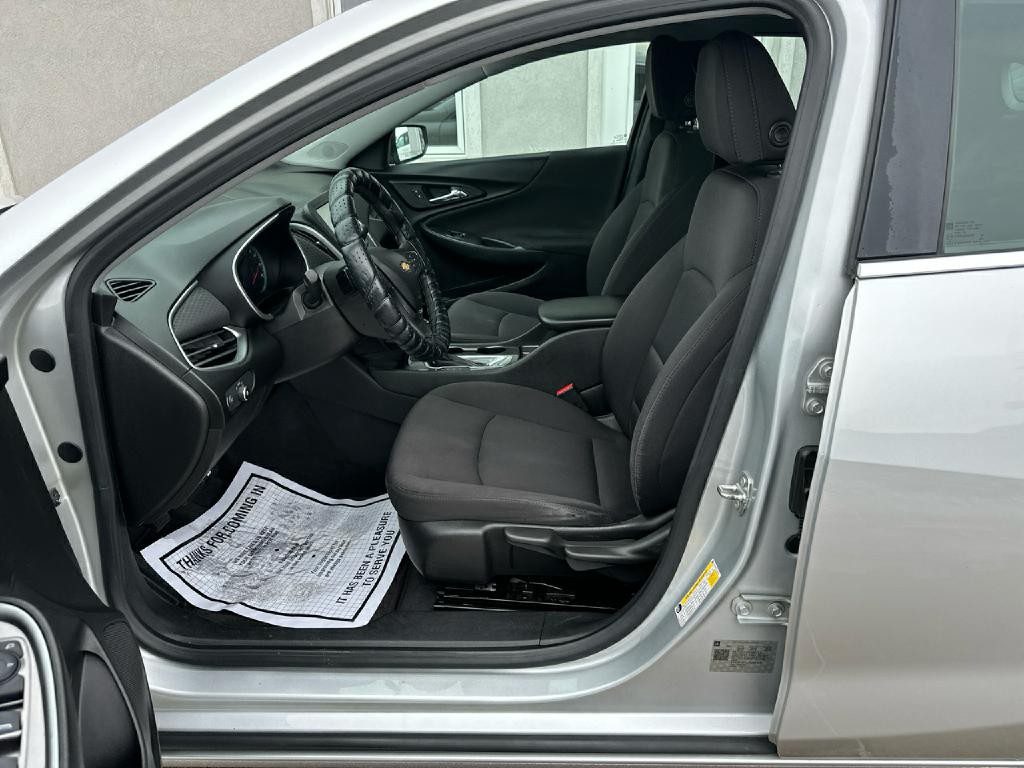 2018 Chevrolet Malibu Image 9