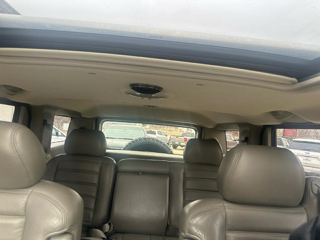 2003 HUMMER H2 Image 23