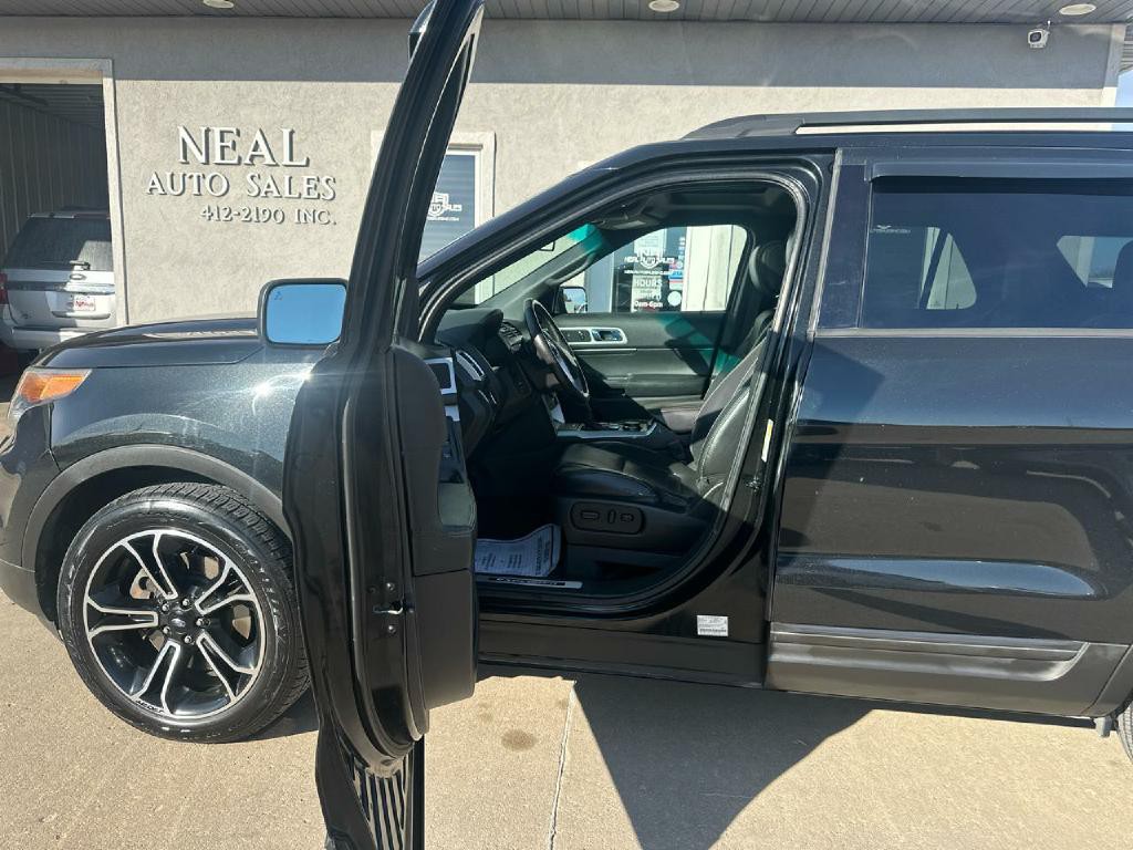 2015 Ford Explorer Image 11