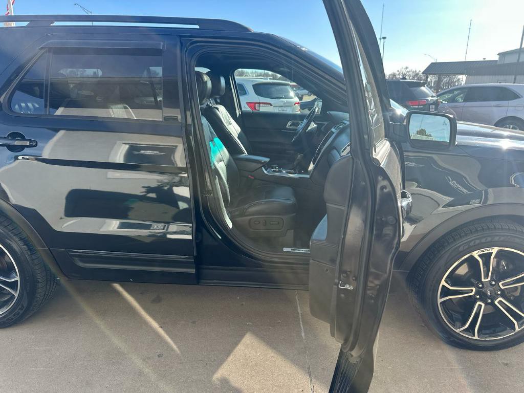 2015 Ford Explorer Image 15