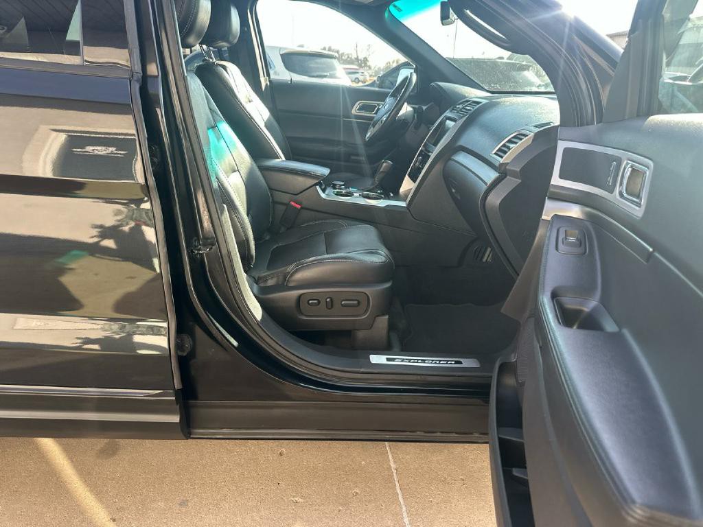 2015 Ford Explorer Image 16