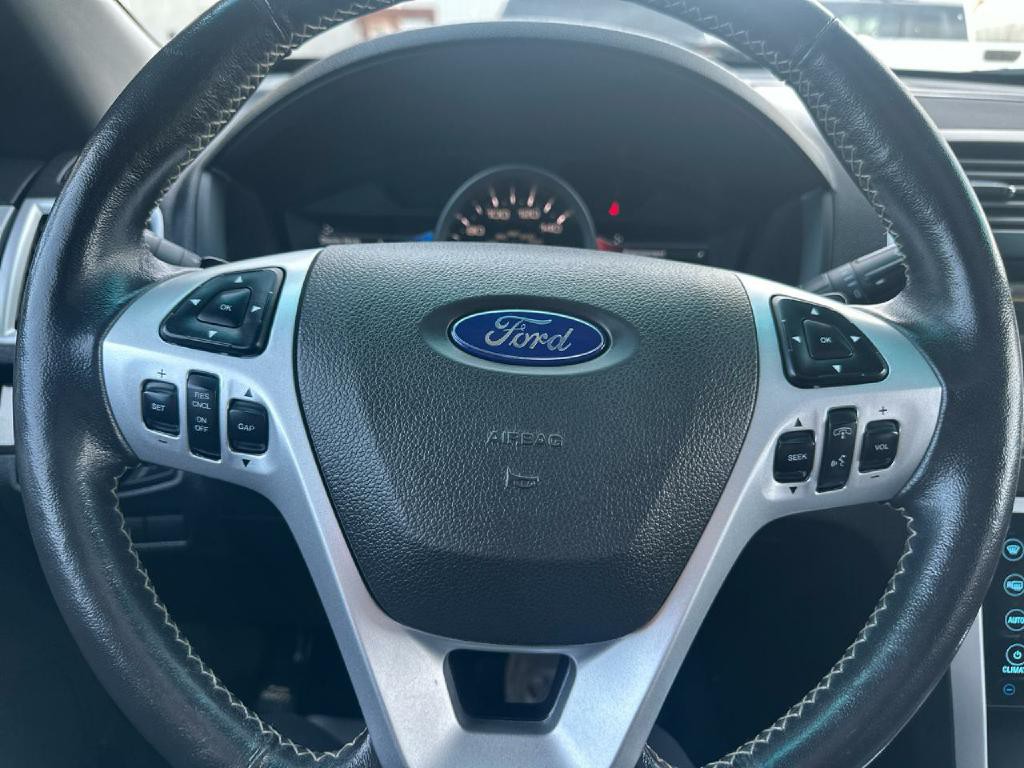 2015 Ford Explorer Image 18