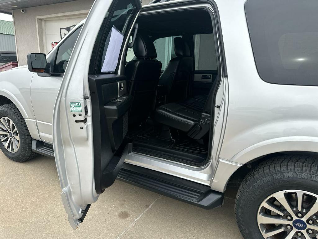 2016 Ford Expedition Image 8