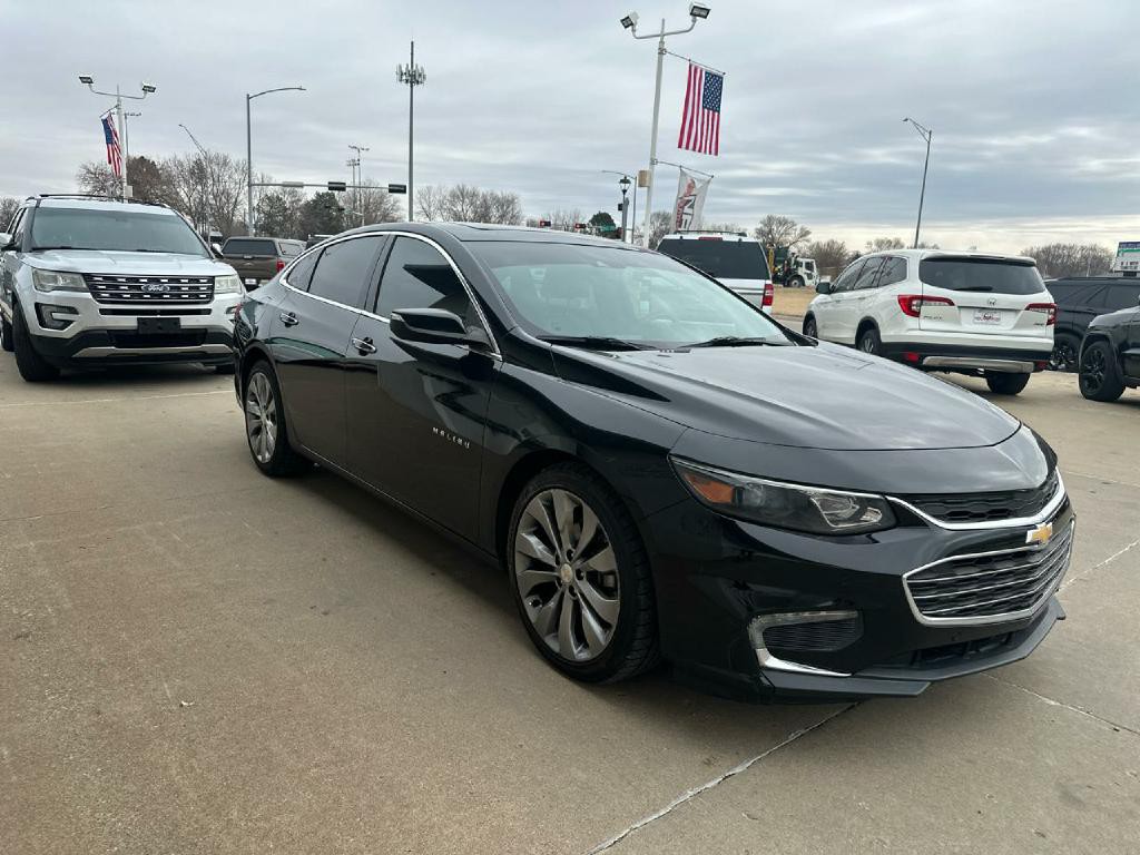 2016 Chevrolet Malibu Image 4