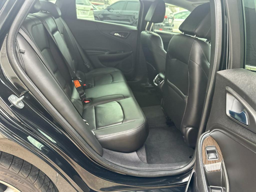 2016 Chevrolet Malibu Image 12