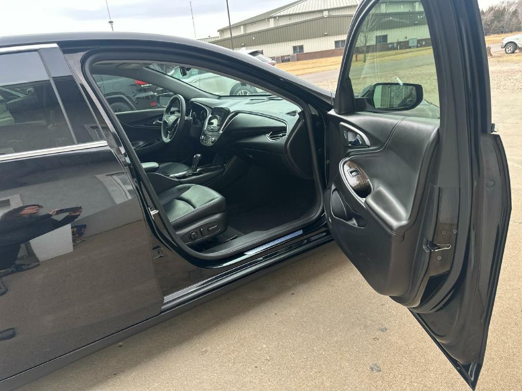 2016 Chevrolet Malibu Image 13