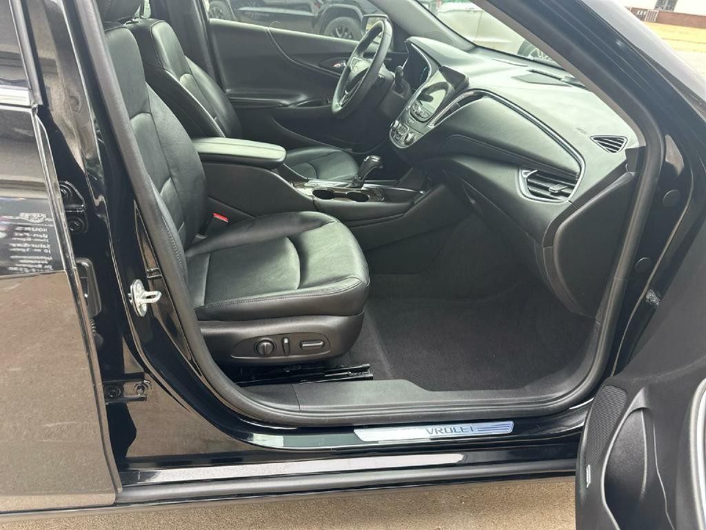 2016 Chevrolet Malibu Image 14