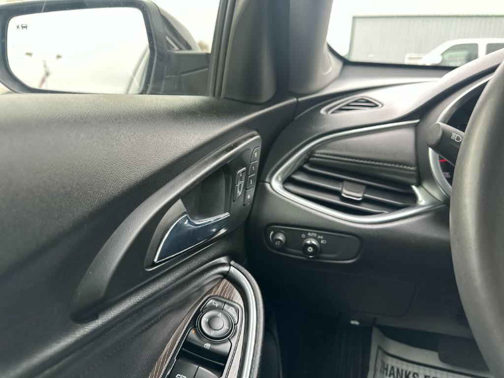 2016 Chevrolet Malibu Image 16