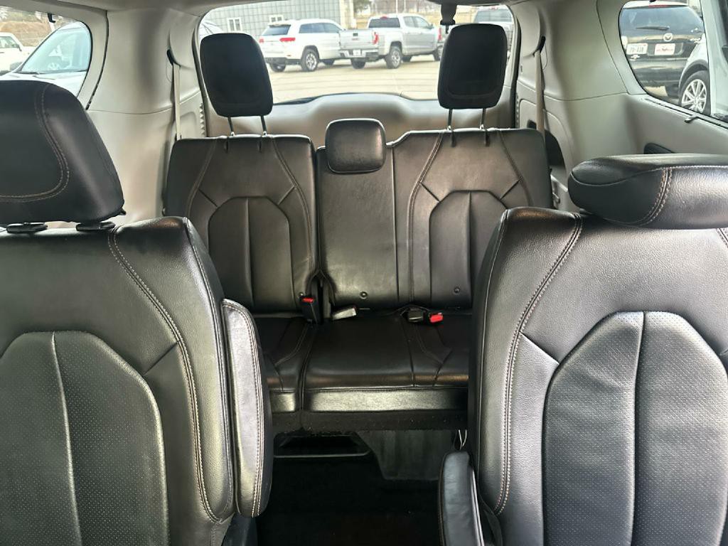 2018 Chrysler Pacifica Image 10