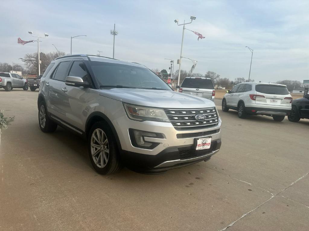 2017 Ford Explorer Image 4